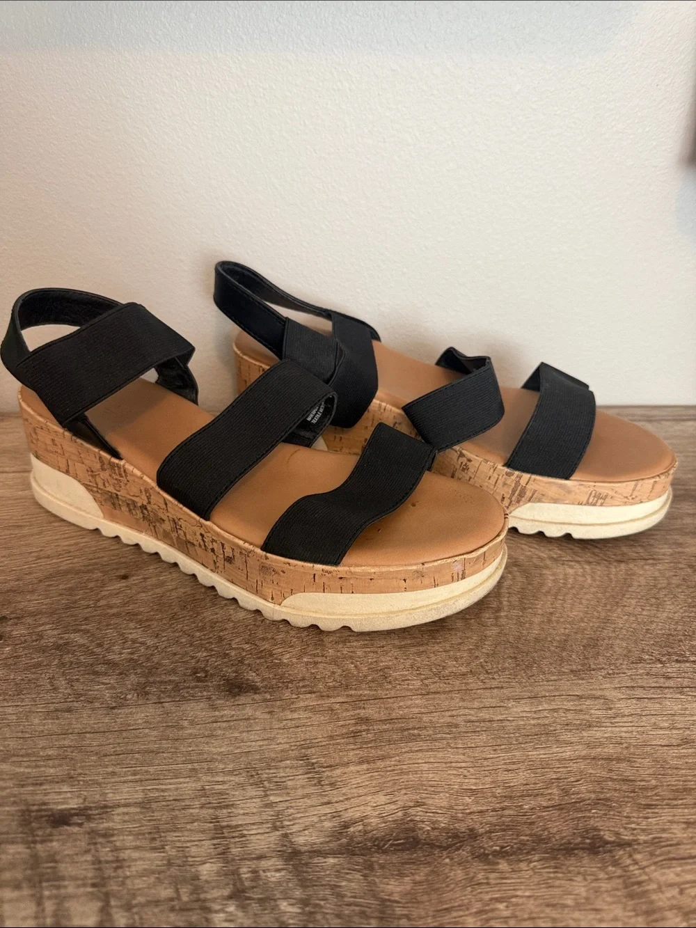 Universal Thread Benni Sporty Platform Sandals